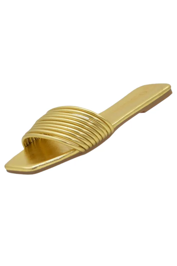 MIA FLAT