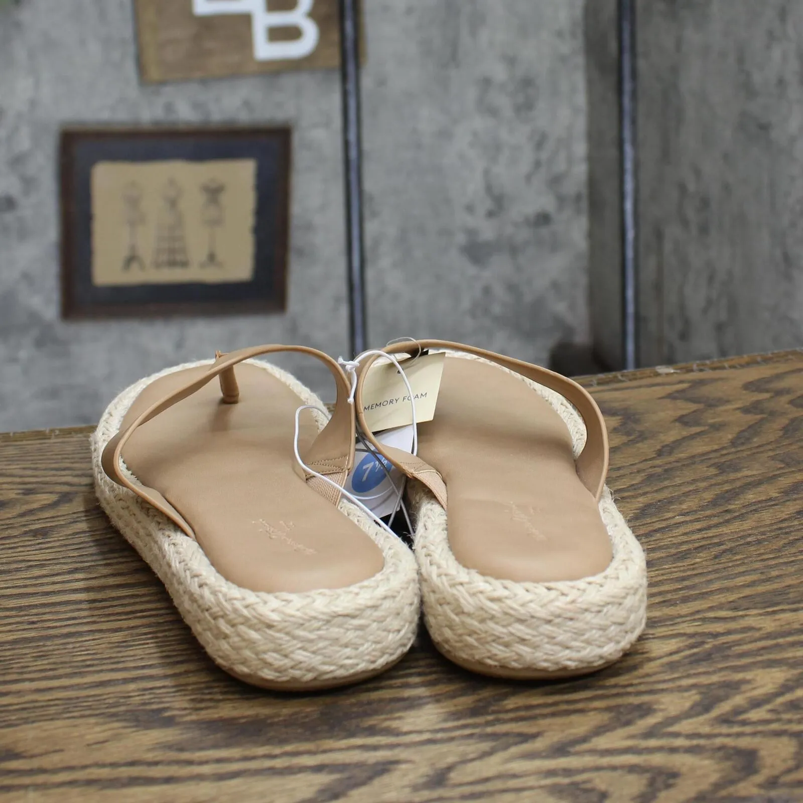Universal Thread Ginger Espadrille Sandals with Memory Foam Insole Tan Brown 7.5